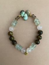 Lade das Bild in den Galerie-Viewer, Cozy bracelets