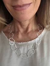 Lade das Bild in den Galerie-Viewer, Nefelia necklaces