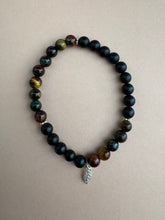 Lade das Bild in den Galerie-Viewer, Leos & Leas bracelets