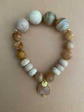 Lade das Bild in den Galerie-Viewer, Noble bracelets