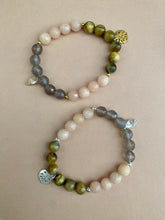 Lade das Bild in den Galerie-Viewer, Monsera bracelets