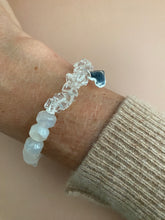 Lade das Bild in den Galerie-Viewer, Frozen bracelets