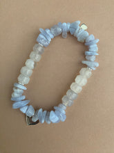 Lade das Bild in den Galerie-Viewer, Frozen bracelets