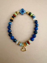 Lade das Bild in den Galerie-Viewer, Goofy Blue bracelets