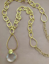 Lade das Bild in den Galerie-Viewer, Giada necklaces