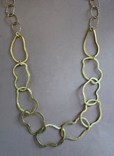 Lade das Bild in den Galerie-Viewer, Nefelia necklaces