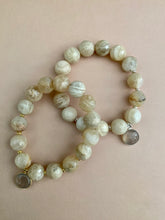 Lade das Bild in den Galerie-Viewer, Coffee or Cream bracelet