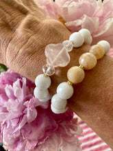 Lade das Bild in den Galerie-Viewer, Milky Beige „Flower of Life“