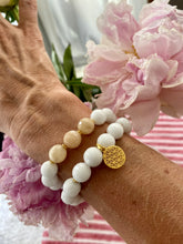 Lade das Bild in den Galerie-Viewer, Milky Beige „Flower of Life“