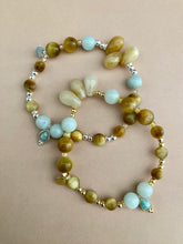 Lade das Bild in den Galerie-Viewer, Lupinchen bracelets