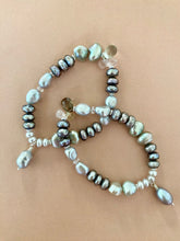 Lade das Bild in den Galerie-Viewer, Grey bracelet