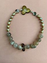 Lade das Bild in den Galerie-Viewer, Ella bracelet