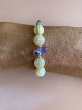 Lade das Bild in den Galerie-Viewer, Lotus Armbänder