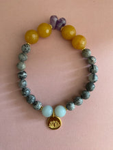 Lade das Bild in den Galerie-Viewer, Lotus Armbänder