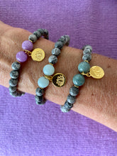 Lade das Bild in den Galerie-Viewer, Lotus Armbänder