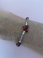 Lade das Bild in den Galerie-Viewer, Granatine Armband