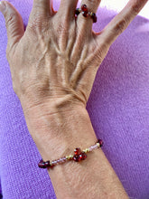 Lade das Bild in den Galerie-Viewer, Granatine Armband