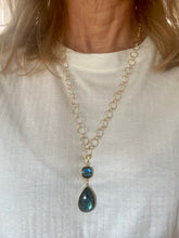 Lade das Bild in den Galerie-Viewer, Moonlight necklaces