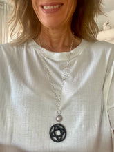 Lade das Bild in den Galerie-Viewer, Olga necklaces