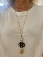 Lade das Bild in den Galerie-Viewer, Olga necklaces