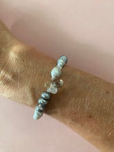 Lade das Bild in den Galerie-Viewer, Grey bracelet