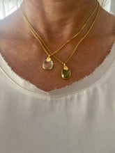 Lade das Bild in den Galerie-Viewer, Mandalay Necklaces