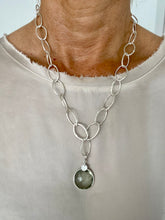 Lade das Bild in den Galerie-Viewer, The Maya necklace