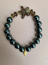 Lade das Bild in den Galerie-Viewer, Brown Star bracelet