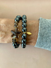 Lade das Bild in den Galerie-Viewer, Brown Star bracelet
