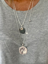 Lade das Bild in den Galerie-Viewer, Lovely Sky