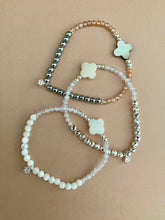 Lade das Bild in den Galerie-Viewer, Clarisse bracelets