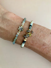 Lade das Bild in den Galerie-Viewer, Fall flower