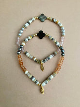 Lade das Bild in den Galerie-Viewer, Falling leaves bracelet