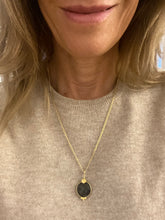 Lade das Bild in den Galerie-Viewer, Calita necklace