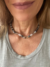 Lade das Bild in den Galerie-Viewer, Chocolat colors necklace