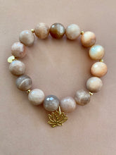 Lade das Bild in den Galerie-Viewer, Karma bracelets