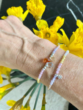 Lade das Bild in den Galerie-Viewer, Glitter Rainbow bracelets