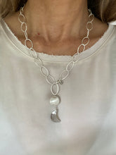 Lade das Bild in den Galerie-Viewer, The Cornelly necklace