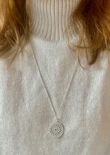 Lade das Bild in den Galerie-Viewer, Mandala long version