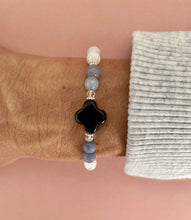 Lade das Bild in den Galerie-Viewer, Jellybean bracelet