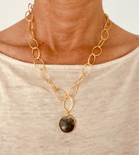 Lade das Bild in den Galerie-Viewer, The Maya necklace