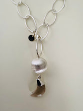 Lade das Bild in den Galerie-Viewer, The Cornelly necklace