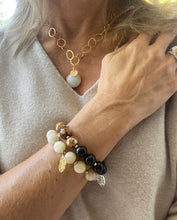 Lade das Bild in den Galerie-Viewer, Ebony & Ivory bracelets