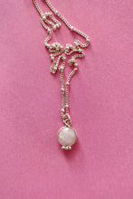 Lade das Bild in den Galerie-Viewer, Moonstone in silver necklace