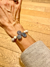 Lade das Bild in den Galerie-Viewer, Smoky Star