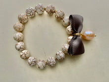 Lade das Bild in den Galerie-Viewer, The bow bracelets