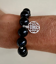 Lade das Bild in den Galerie-Viewer, Ebony & Ivory bracelets