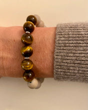 Lade das Bild in den Galerie-Viewer, Tiger wood bracelet
