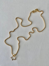 Lade das Bild in den Galerie-Viewer, Star in Love necklace