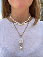 Lade das Bild in den Galerie-Viewer, Mrs Flowerpearl